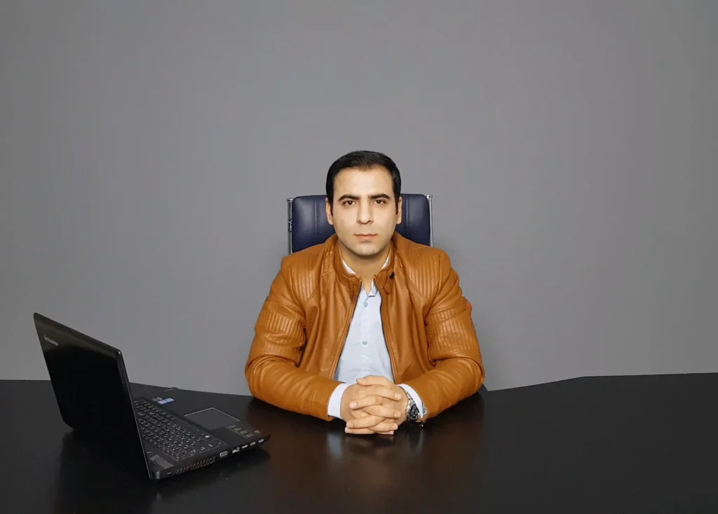 عکس حسن صالح آبادی